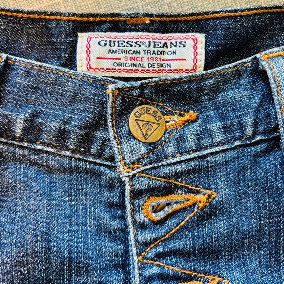 Guess jean skirt - Picture 3 of 3